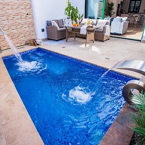 casa-evelyn-piscina-climatizada.in-canary-islands.com/