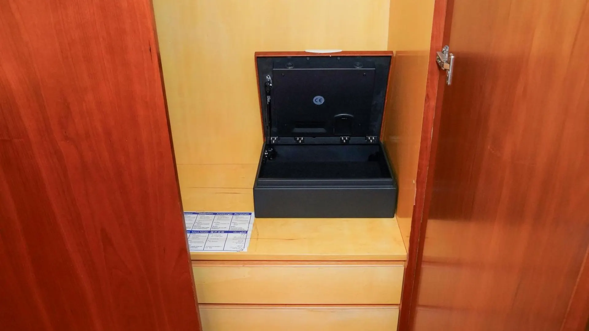 Apartment Karisma Suites Rome Italy